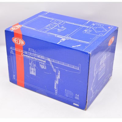 Lot 256 - Heljan HO gauge model railway ref 89001 container terminal operating gantry crane, boxed.