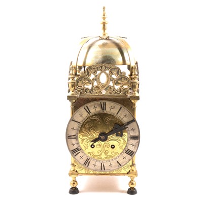 Lot 112 - Reproduction brass lantern clock