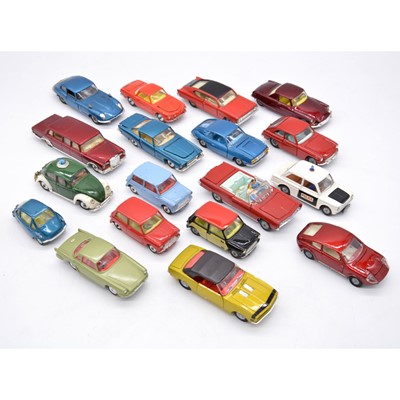 Lot 1116 - Eighteen Corgi Toys die-cast model cars including Citroen DS 'Le Dandy'