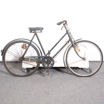 Lot 436 - Vintage Raleigh bicycle, WREN issued.