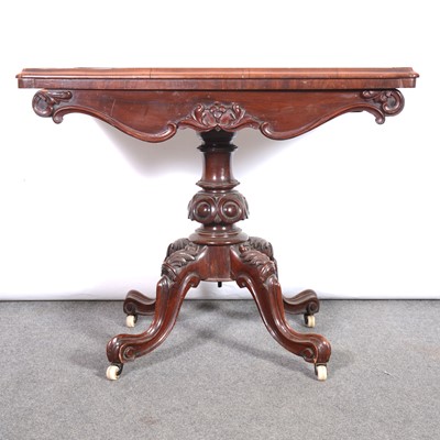 Lot 571 - Victorian mahogany tea table