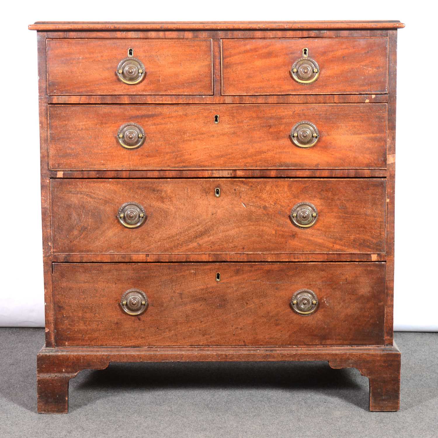 Lot 558 - George III mahogany chest of drawers