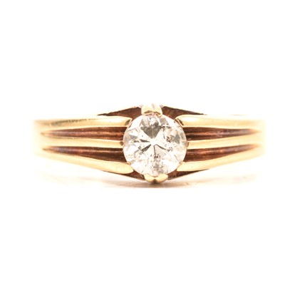 Lot 111 - A diamond solitaire ring.