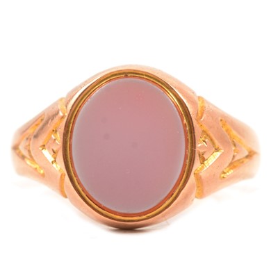 Lot 118 - A sard onyx signet ring.