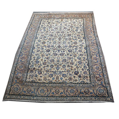 Lot 483 - Large Kashan carpet