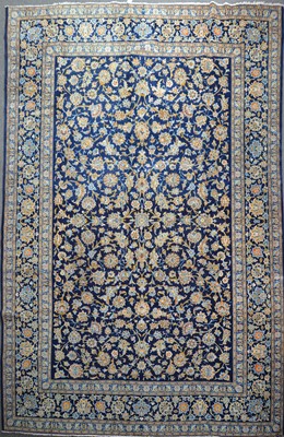 Lot 262 - Kashan carpet