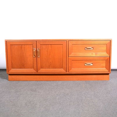 Lot 425 - 1980's teak dining suite