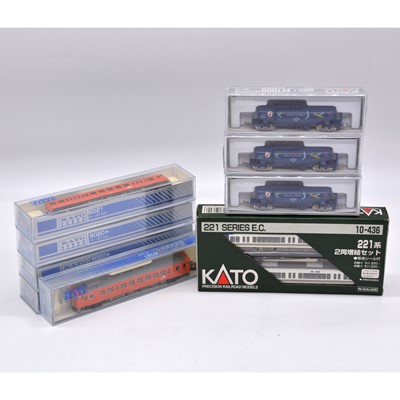 Lot 463 - Nine Kato N gauge model railway passenger coaches and freight cars