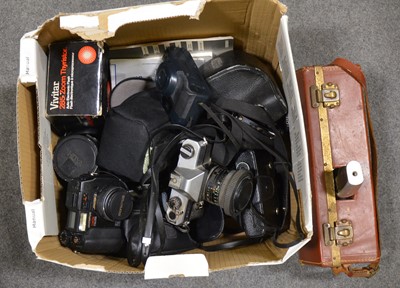 Lot 157 - Collection of vintage SLR and digital cameras, one box.