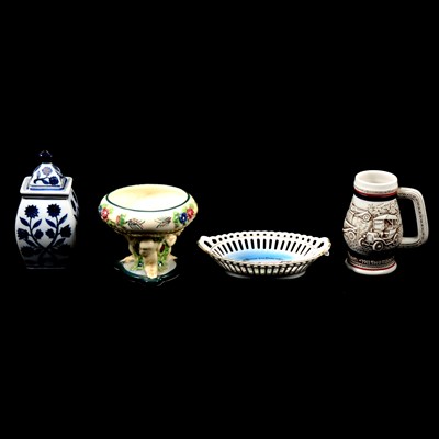 Lot 66 - Box of miscellaneous ceramics
