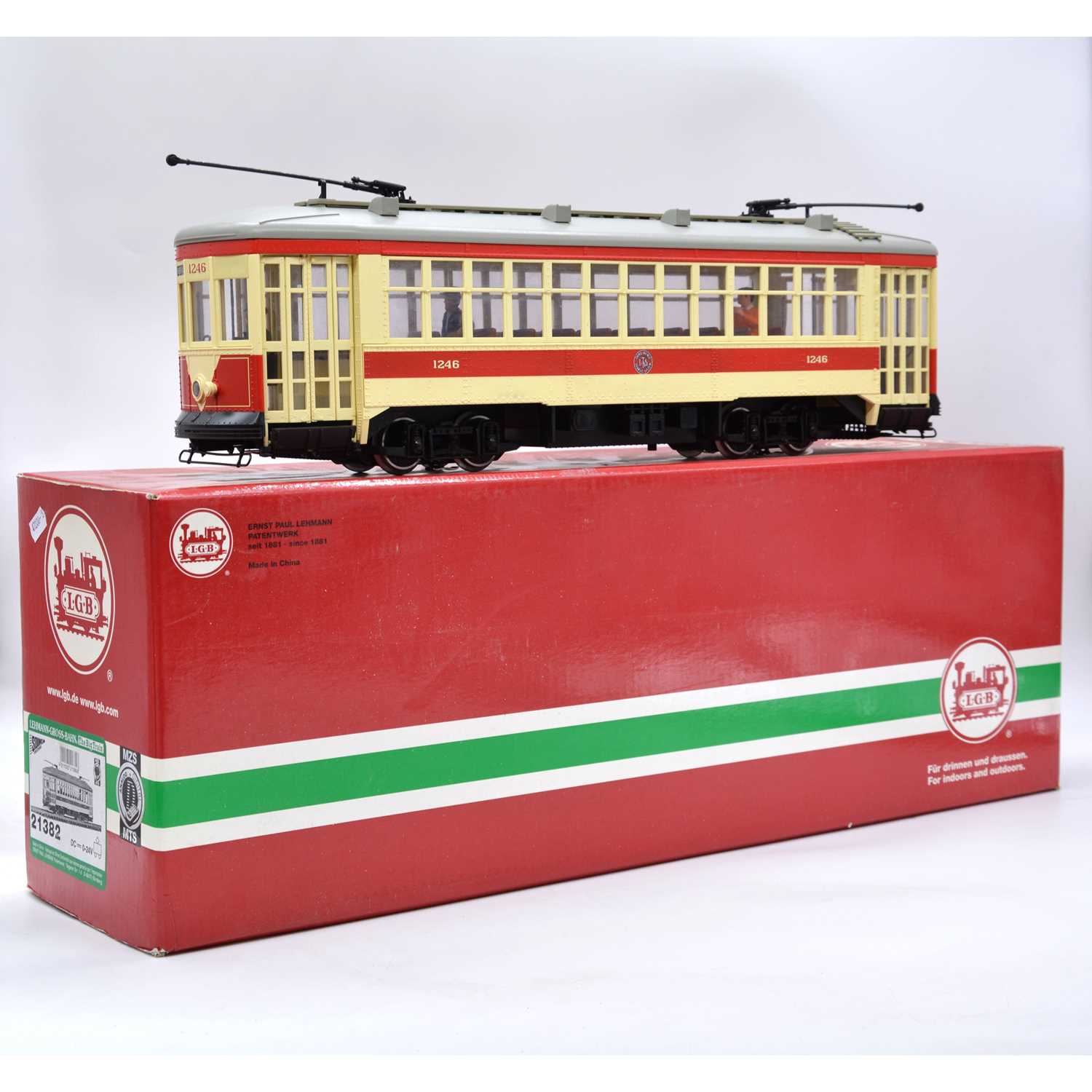 Lot 116 - LGB G scale model American New York Street trolley car tram, ref 21382