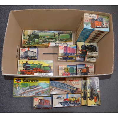 Lot 348 - Twenty-three Airfix OO gauge model railway locomotive kits, freight kits and trackside accessories