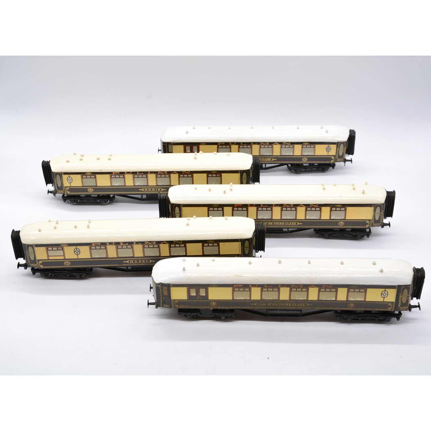 Lot 152 Five Leeds Model Co O gauge model railway