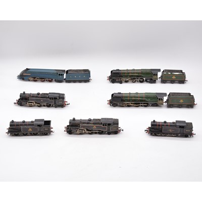 Lot 342 - Seven Dublo OO gauge model railway locomotives