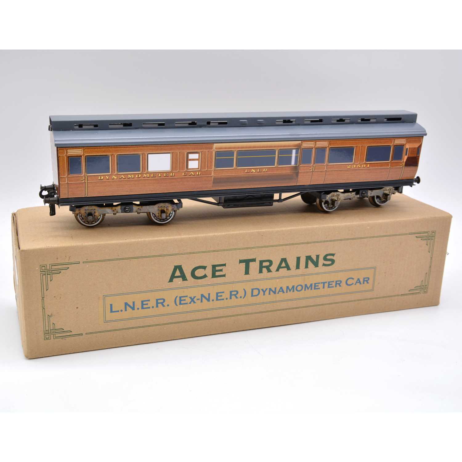 Lot 193 - ACE Trains O gauge model railway set C/8 LNER record trains Dynamometer car