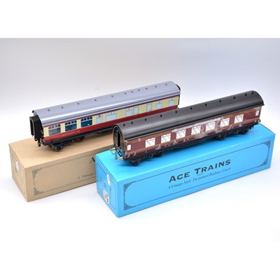 Lot 174 - Two ACE Trains O gauge model railway passenger coaches