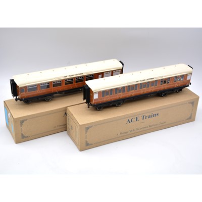 Lot 179 - Two ACE Trains O gauge model railway 'Flying Scotsman' passenger coaches