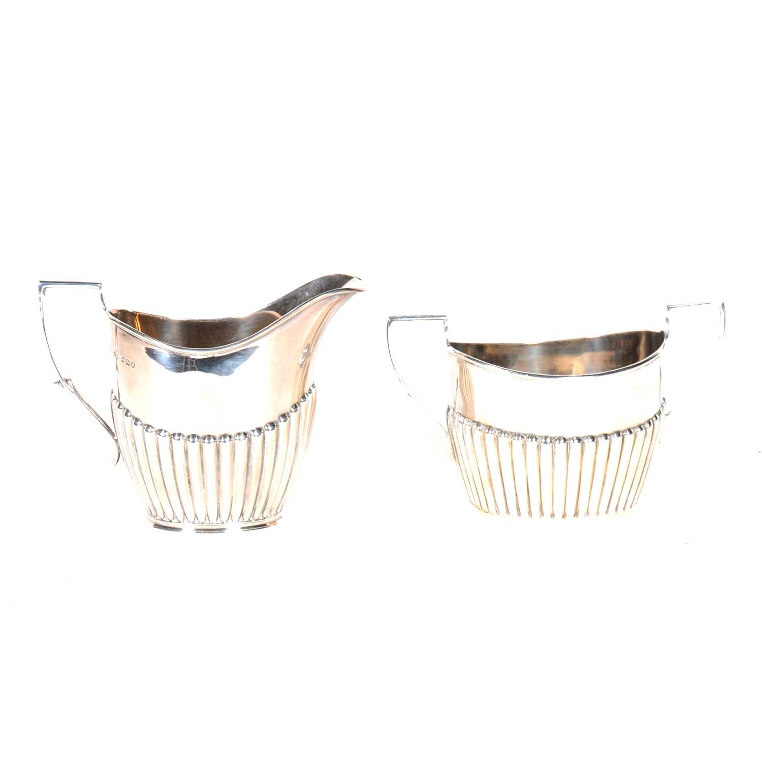 Lot 169 - A silver cream jug and sugar bowl