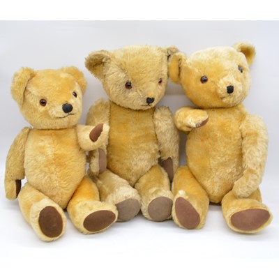 Lot 1020 - Three mid-century teddy bears