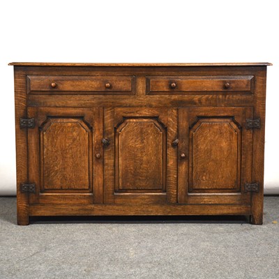 Lot 414 - Reproduction oak dresser base