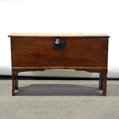 Lot 409 - Joined oak six-plank coffer, 18th Century