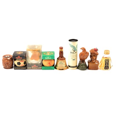 Lot 601 - Collection of 73 assorted whisky miniatures, mostly blends, various age bottlings