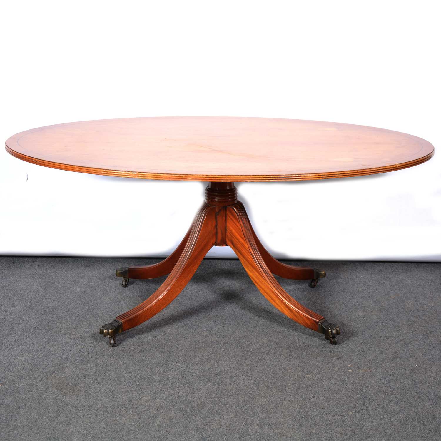 Lot 536 - Modern yew coffee table