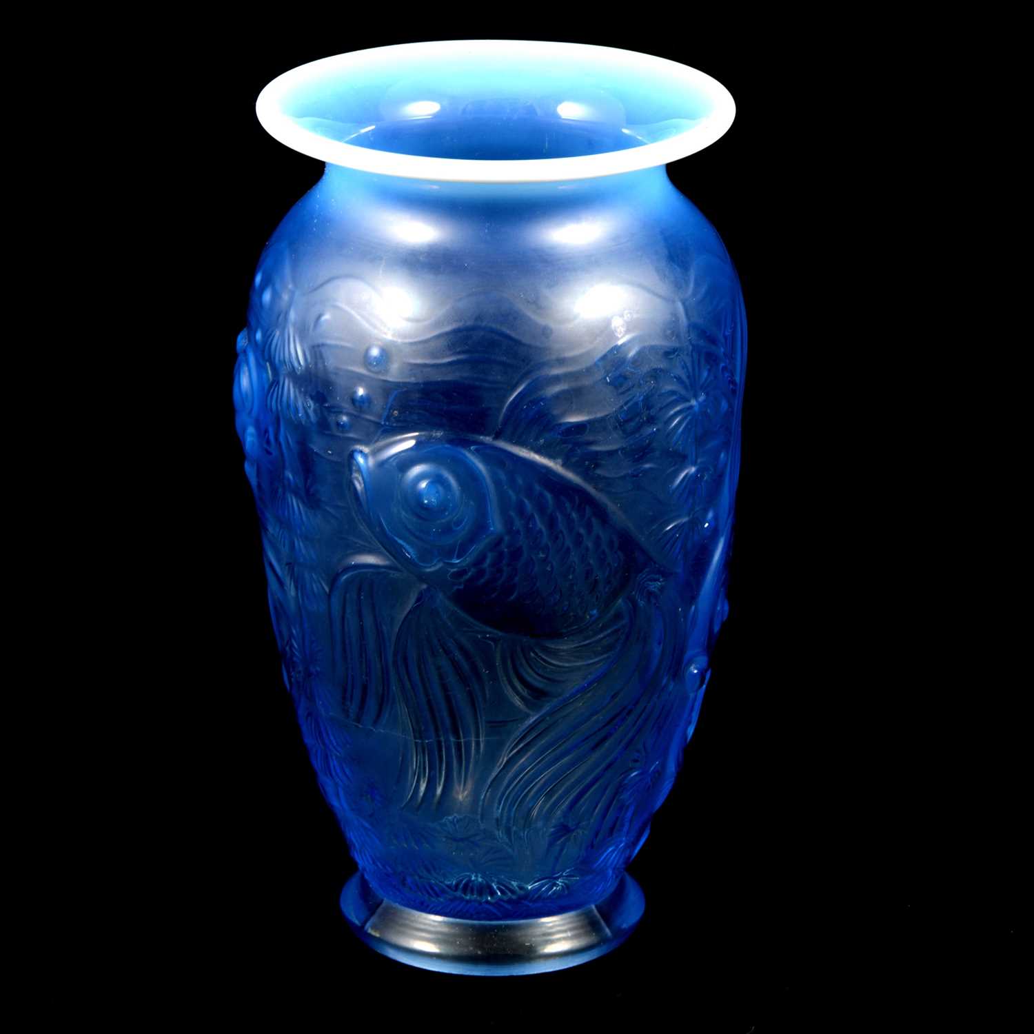 Lot 101 - French, an Art Deco opalescent glass vase with fish design