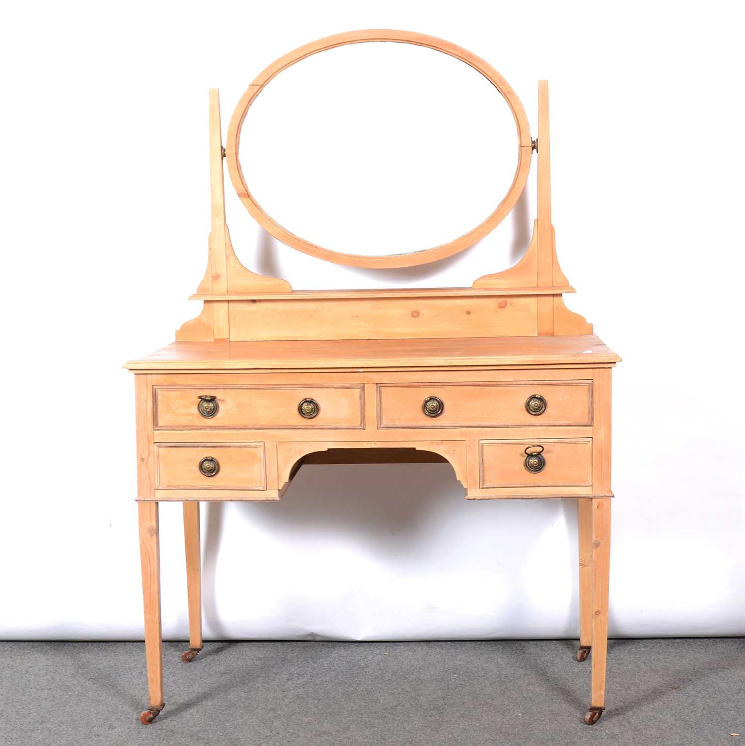 Lot 518 - Edwardian pine dressing table