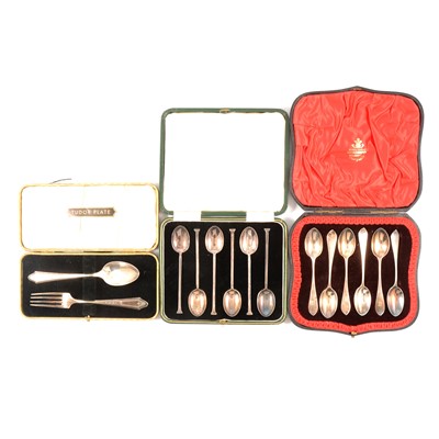 Lot 180 - Set of six silver teaspoons, Cooper Brothers & Sons Ltd, Sheffield 1925, and other silver and plated wares.