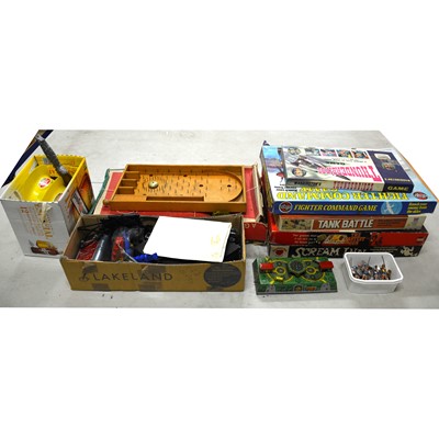 Lot 1318 - Vintage boardgames and toys, including nine Aohna Greek plastic figures