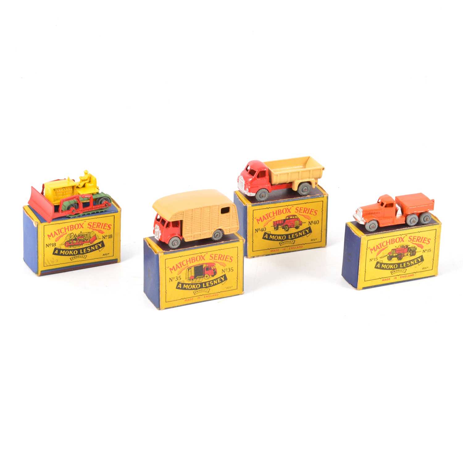 Lot 1100 - Matchbox Series die-cast models including no.18 Caterpillar Bulldozer