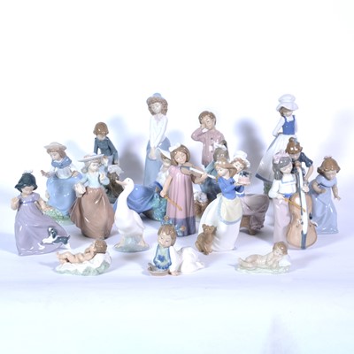 Lot 19 - Collection of Nao figurines