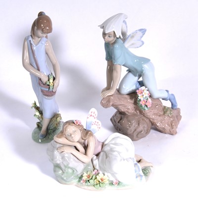Lot 34 - Three Lladro figurines