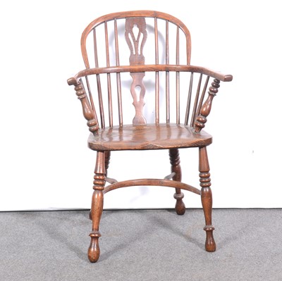 Lot 622 - Victorian elm and ash Windsor chair