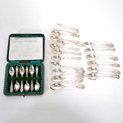 Lot 286 - Set of six silver coffee spoons, Levi & Salaman, Birmingham 1902, and other silver flatware.