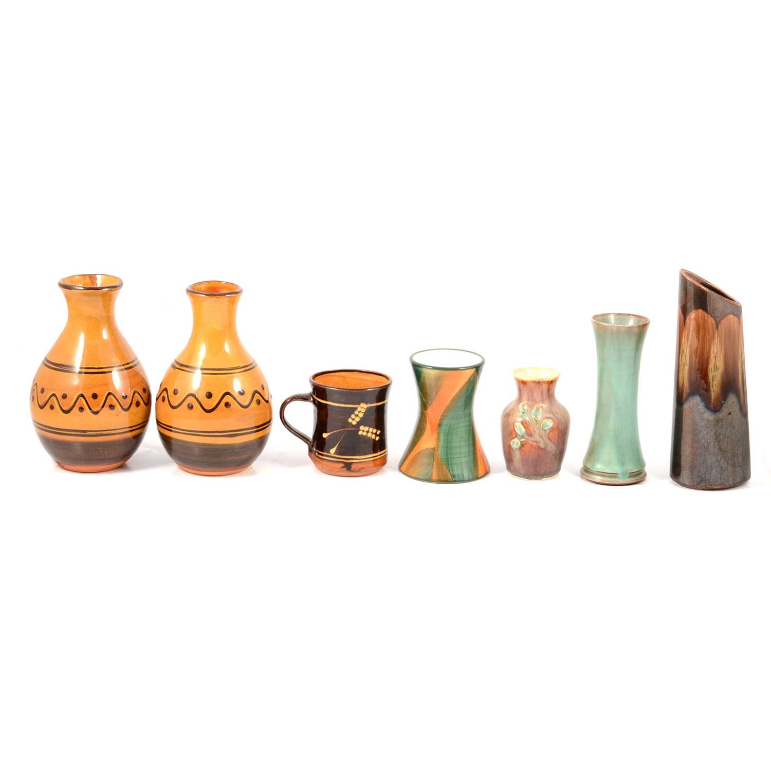Lot 121 - Coldstone Kiln Pottery and other studio pottery items.
