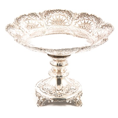 Lot 153 - Late Victorian silver comport