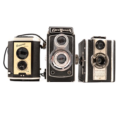 Lot 196 - Three boxes of vintage cameras and accessories, including Delmonta twin-lens