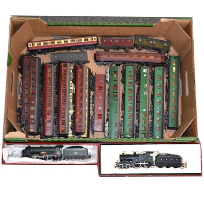 Lot 107 - OO gauge model railway locomotives and passenger coaches, including Bachmann, Hornby, and others