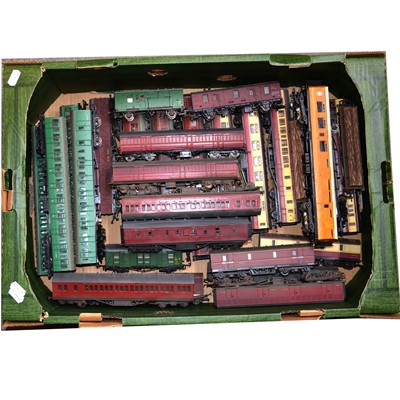 Lot 218 - Thirty OO gauge model railway passenger coaches and other rolling-stock