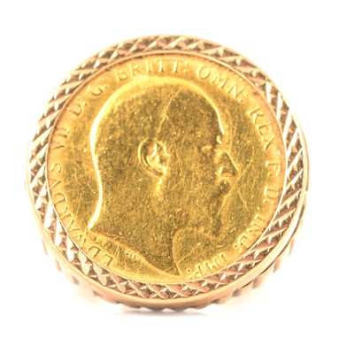 Lot 356 - A Gold Full Sovereign ring.