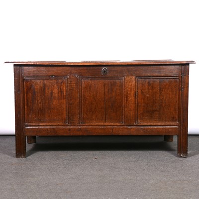 Lot 621 - Joined oak coffer, 18th Century