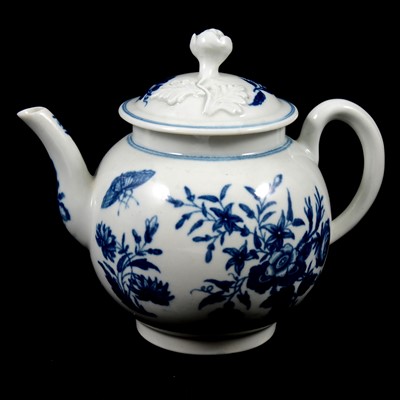 Lot 21 - First Period Worcester teapot