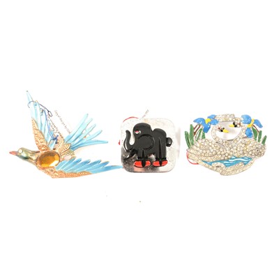 Lot 405 - Vintage pot metal and enamel fantasy bird brooches and similar.