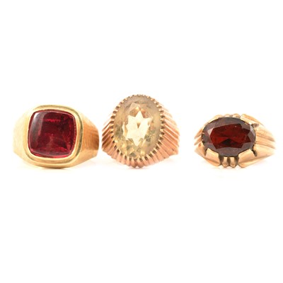 Lot 352 - Three stone set gold signet design rings