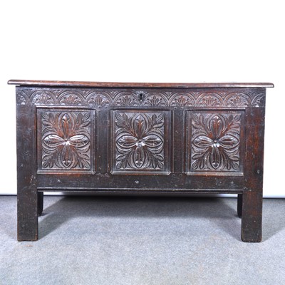 Lot 224 - Joined oak coffer