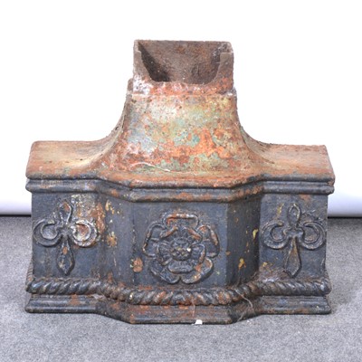 Lot 249 - Victorian cast iron breakfront hopper