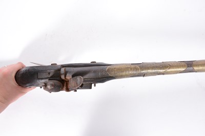 Lot 16 - Arab flintlock gun