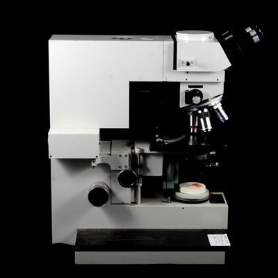 Lot 133 - Vickers microscope M41778 with phase contrast.